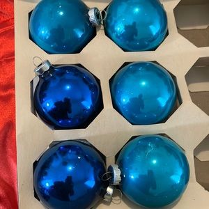 6 glass ornaments painted 2 Blue and 4 teal